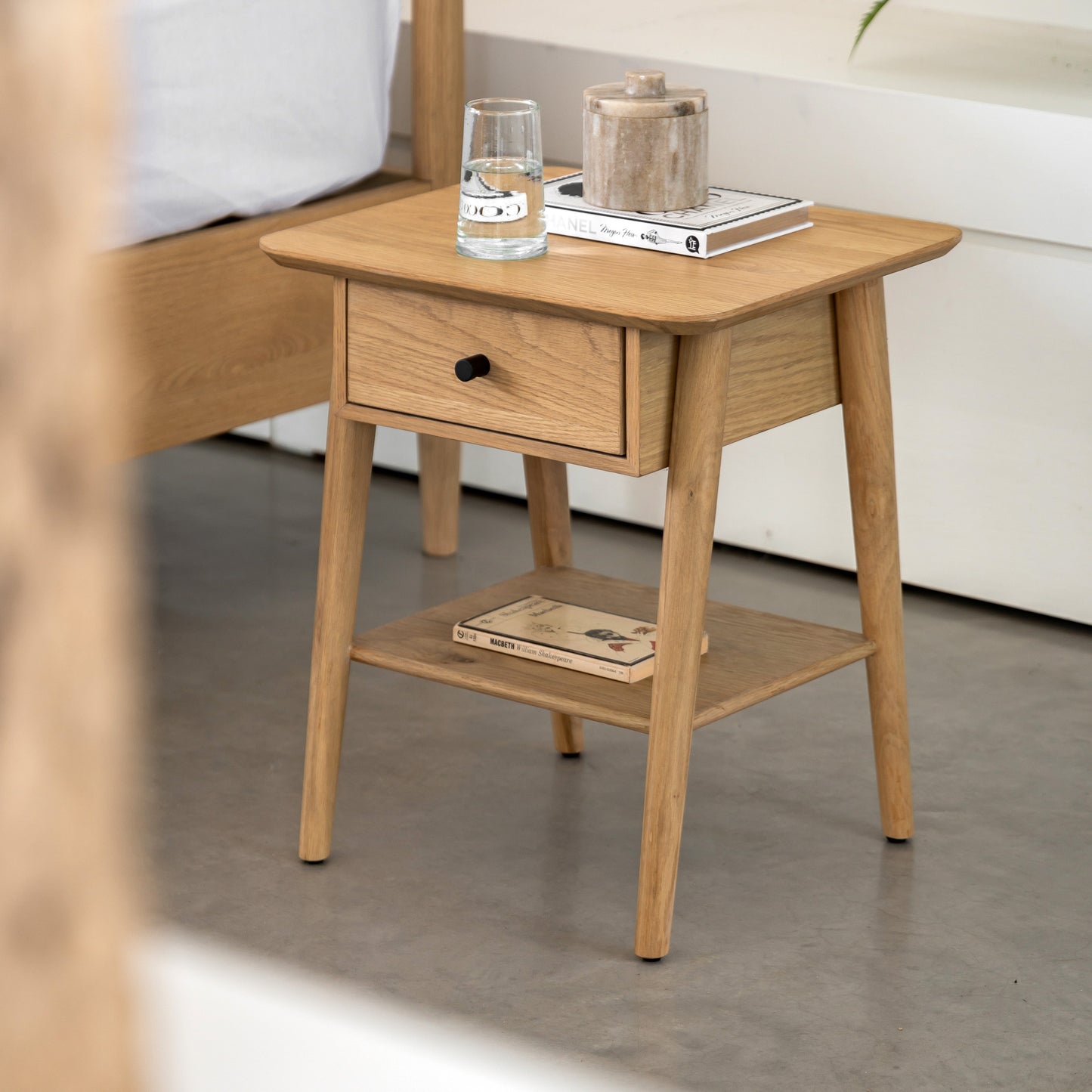Hatta Bedside Cabinet