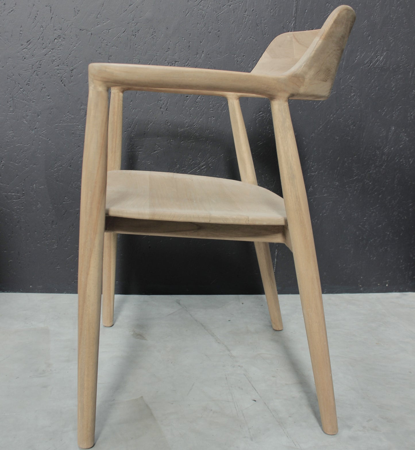 Shoreden dining chair with arms
