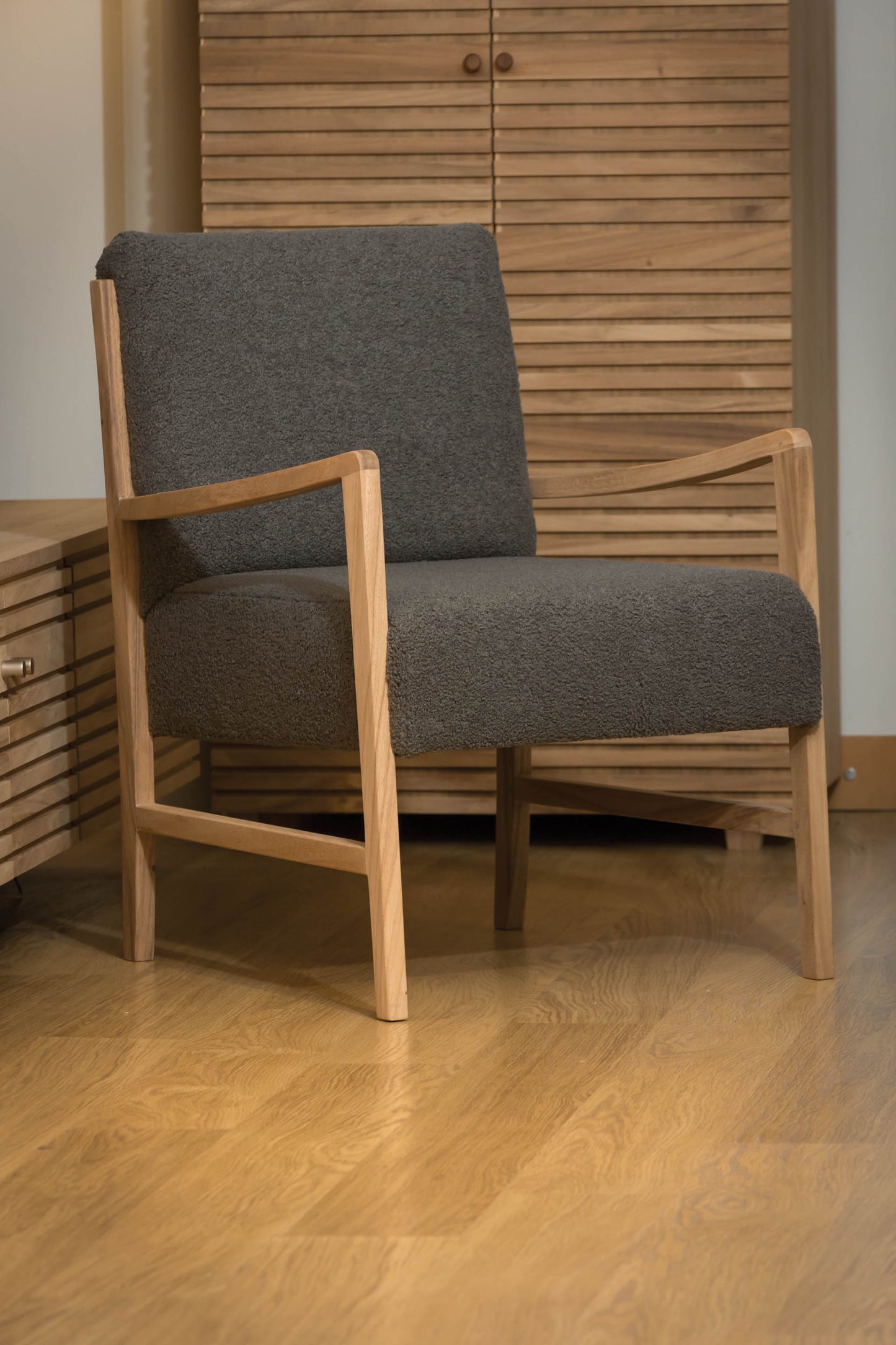 Corla armchair - various colours