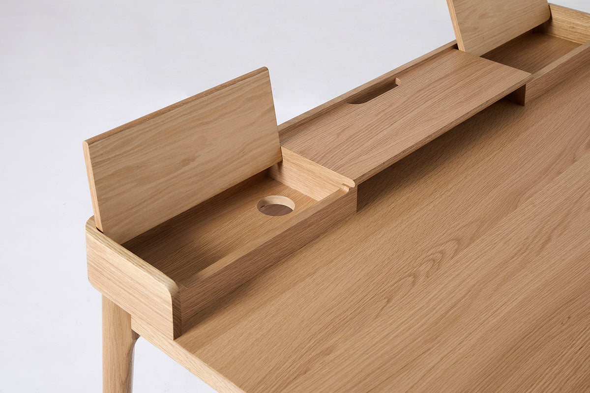 Swyft Desk 01