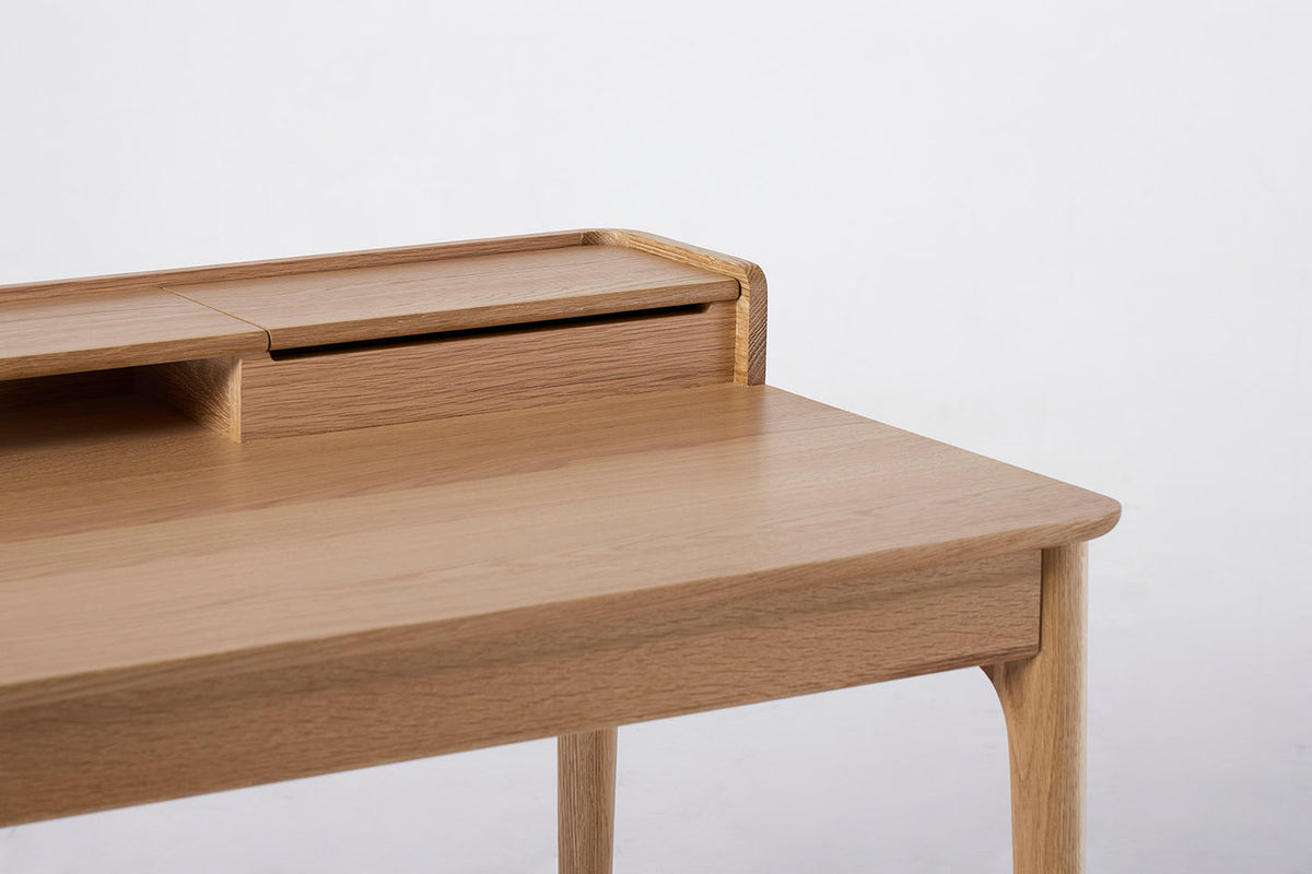 Swyft Desk 01