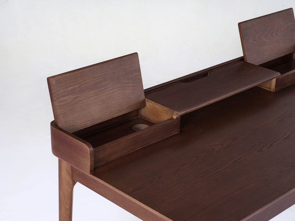 Swyft Desk 01