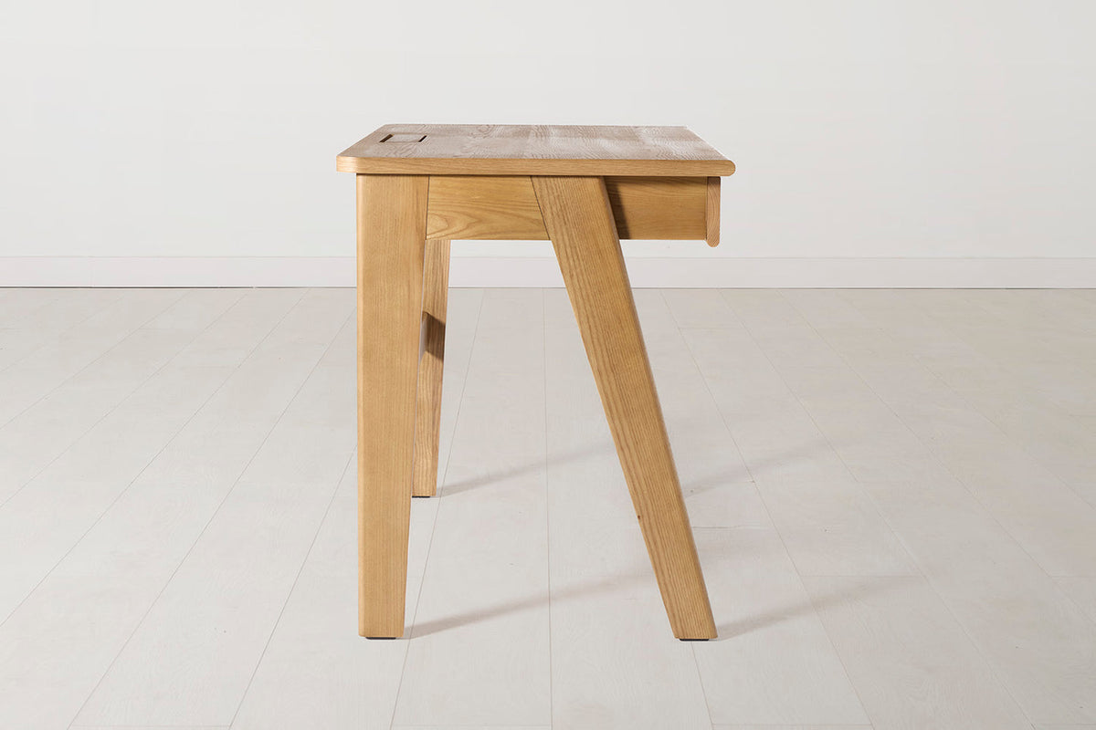 Swyft Desk 02