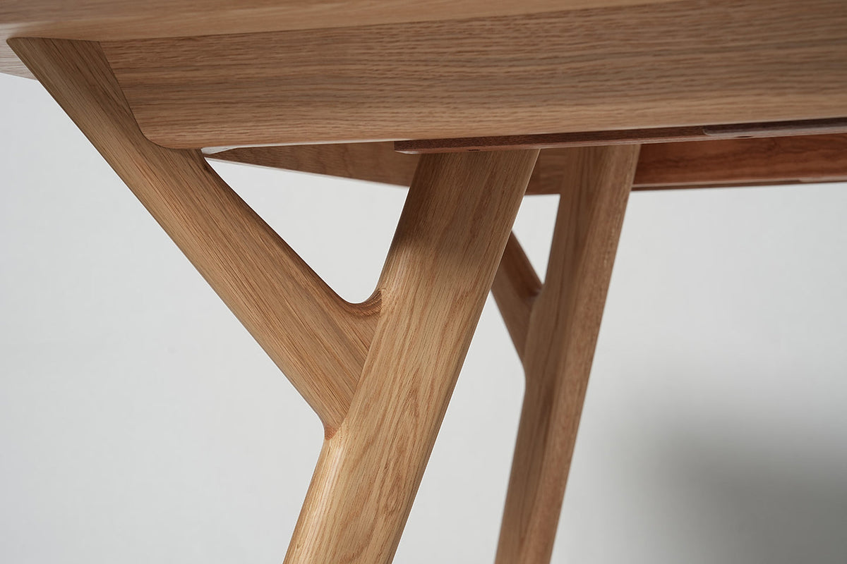 Swyft Extending Dining Table 04 - More Colours