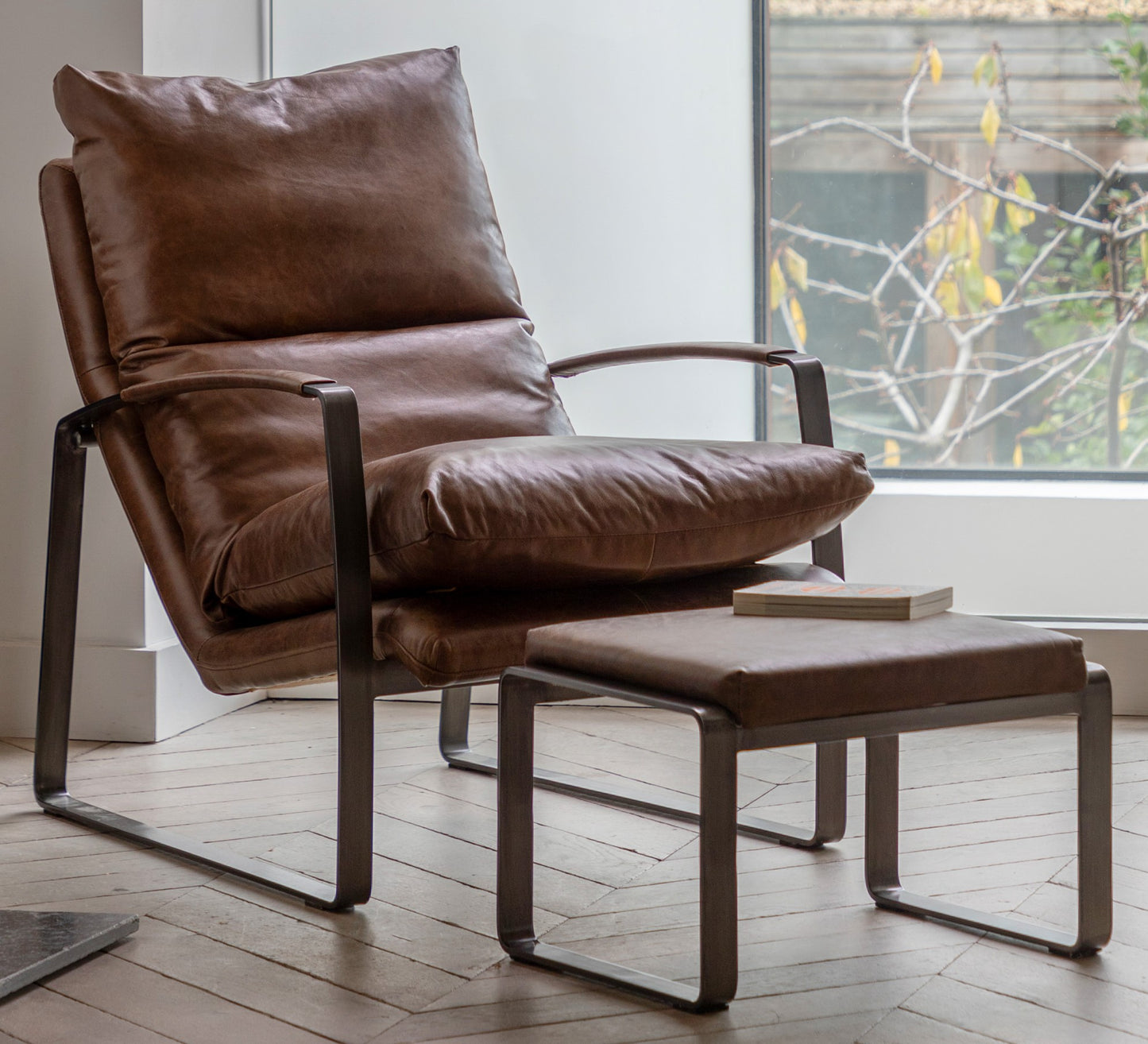 Faba Lounger Chair