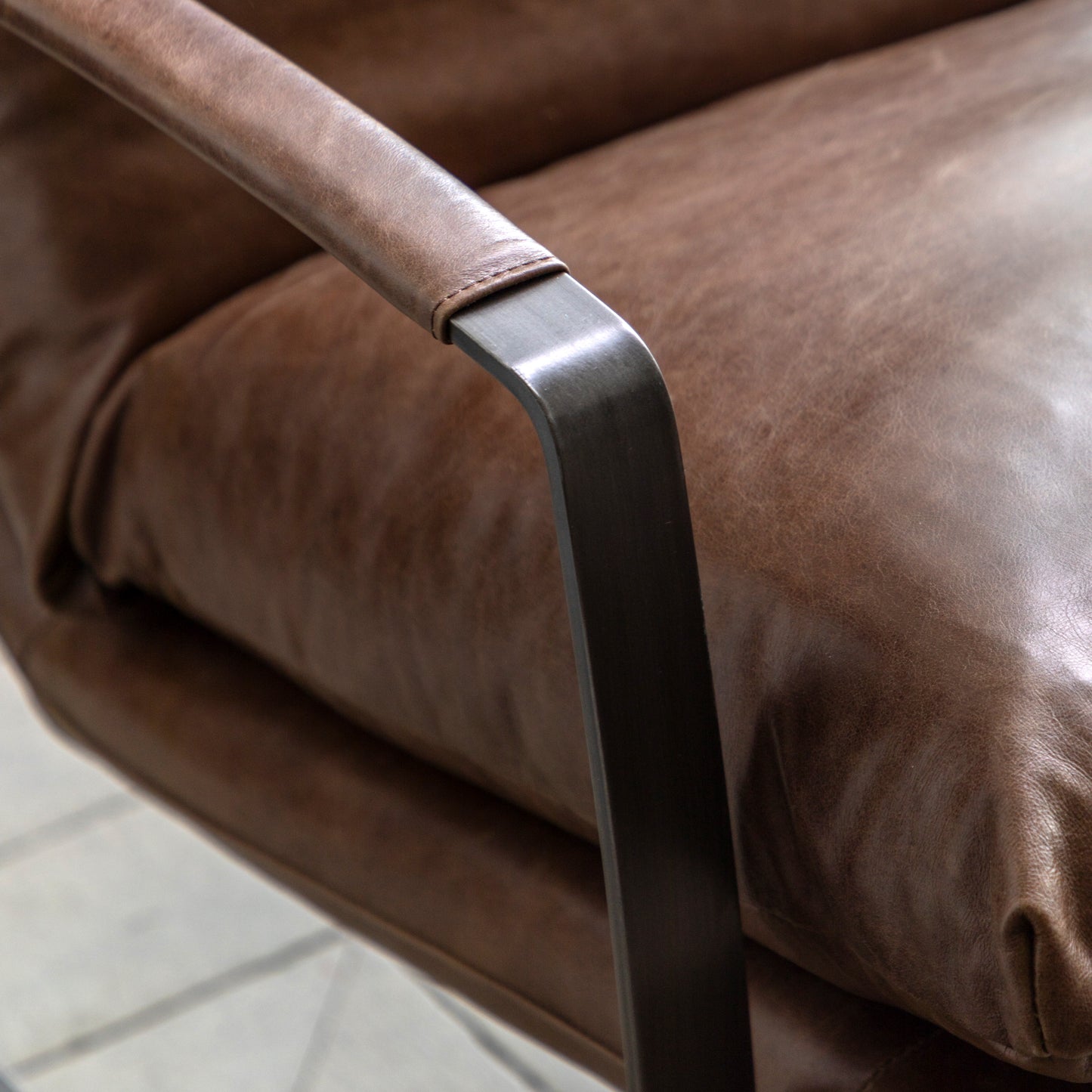 Faba Lounger Chair