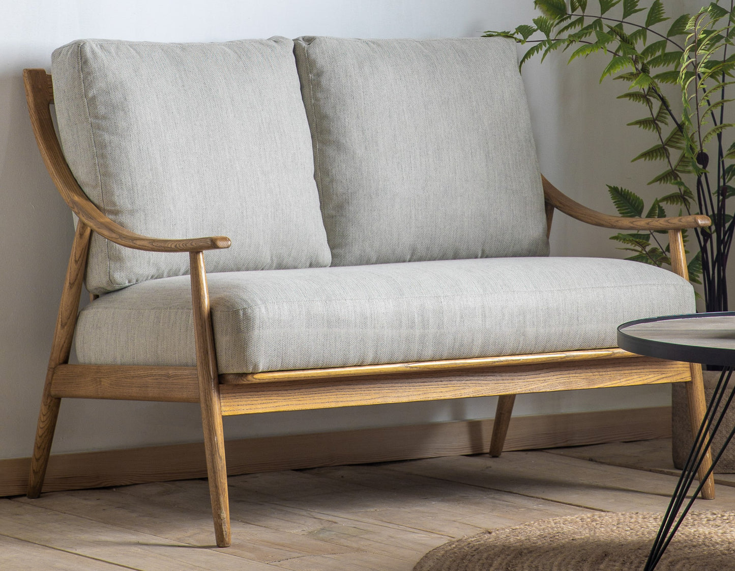 Rella Spindle sofa