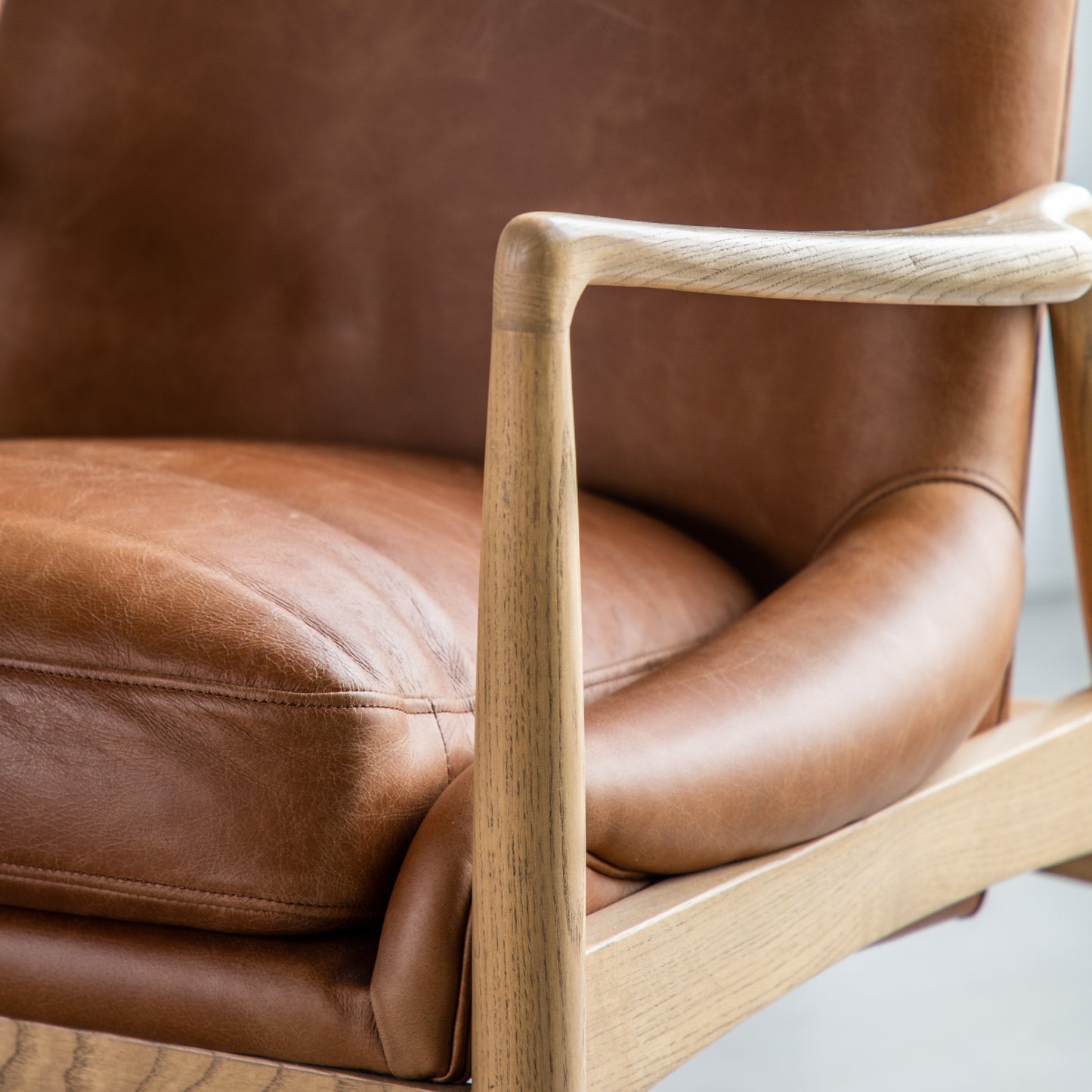 Cara Chair