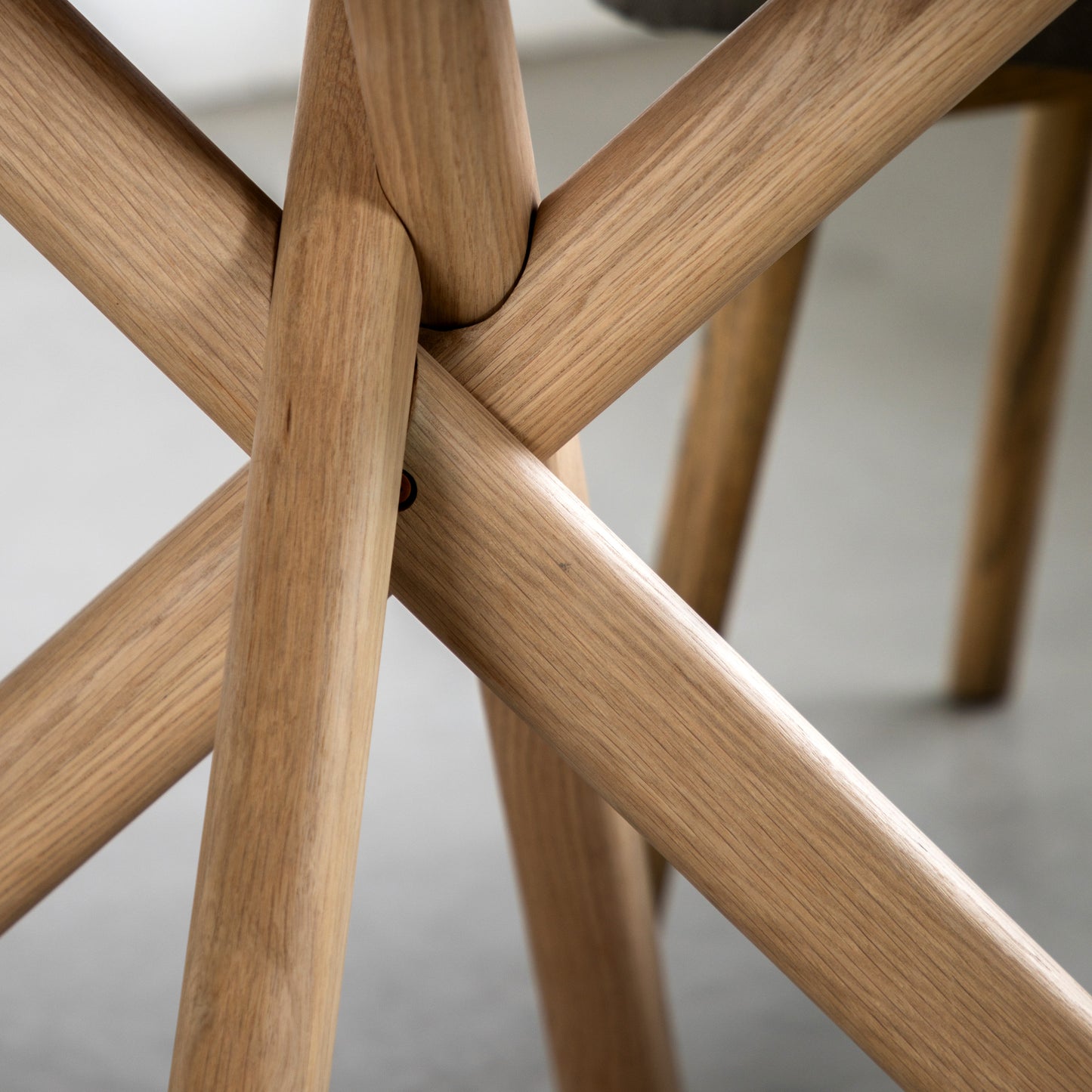 Cossa Dining Table