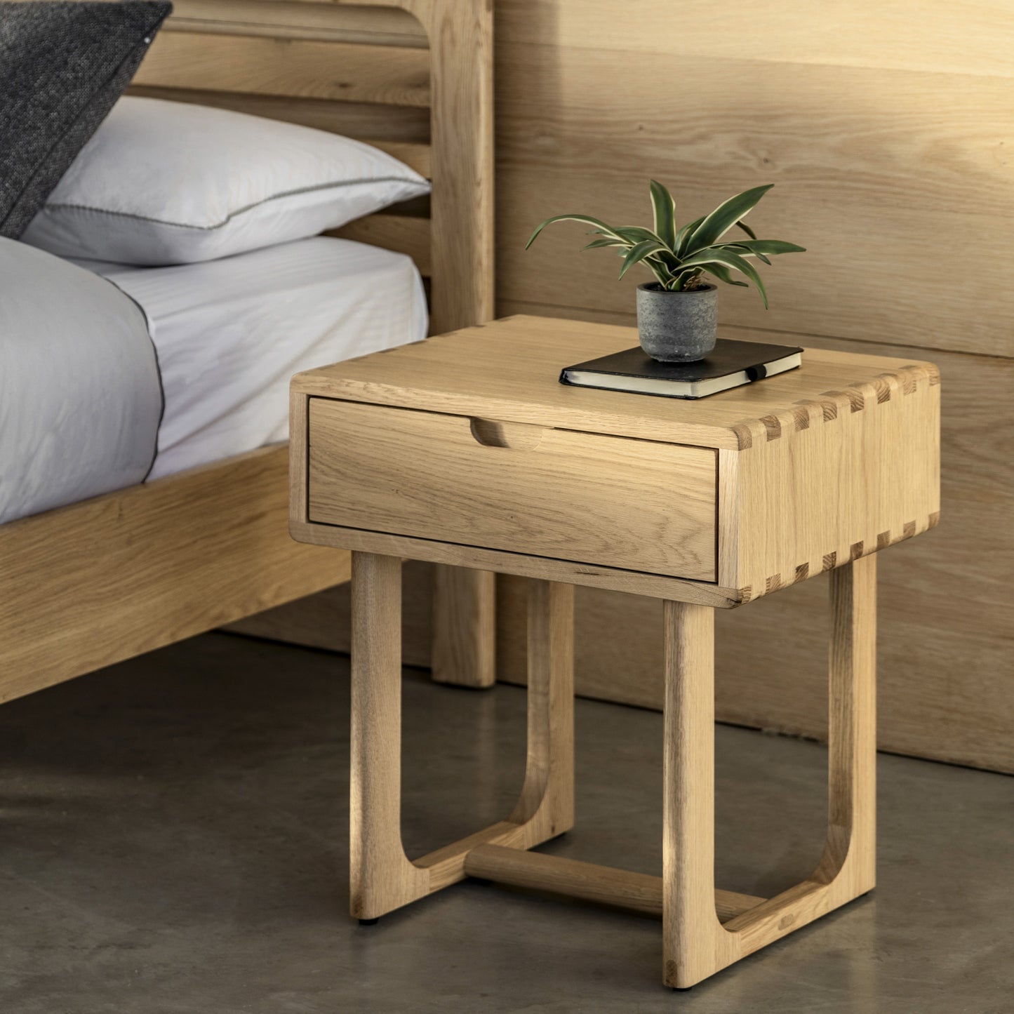 Crofte Bedside