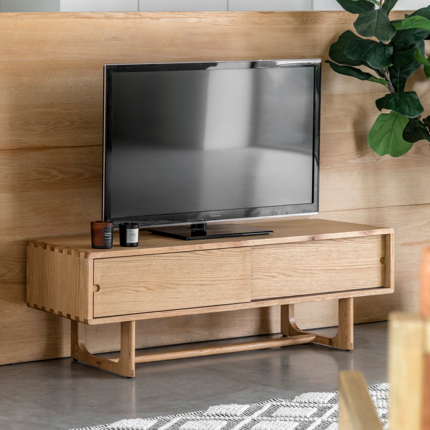Crofte TV/Media Unit