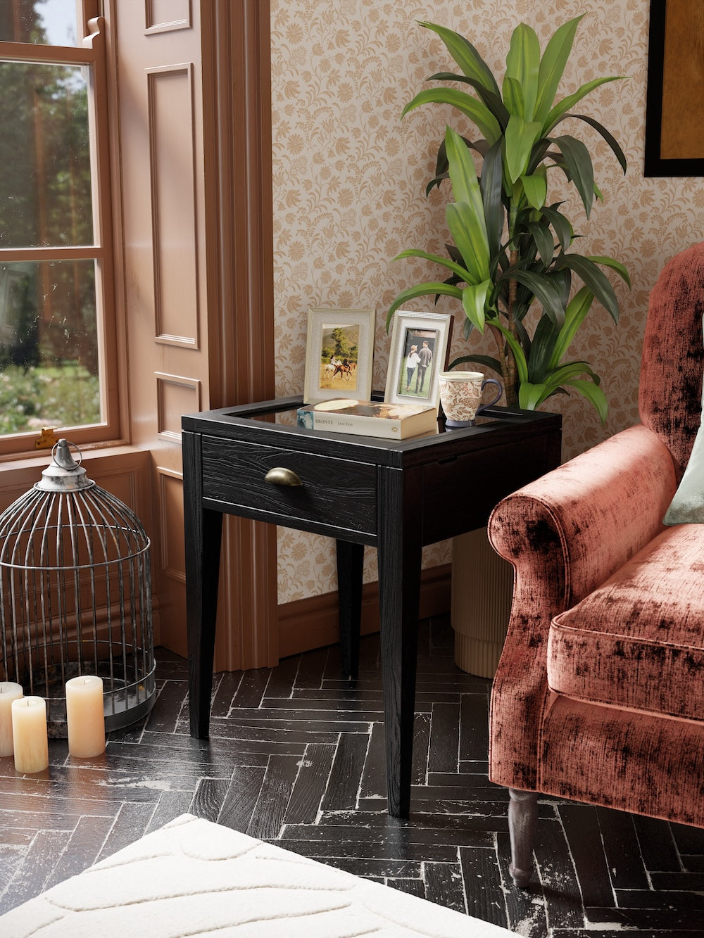 Elsom Display Side table