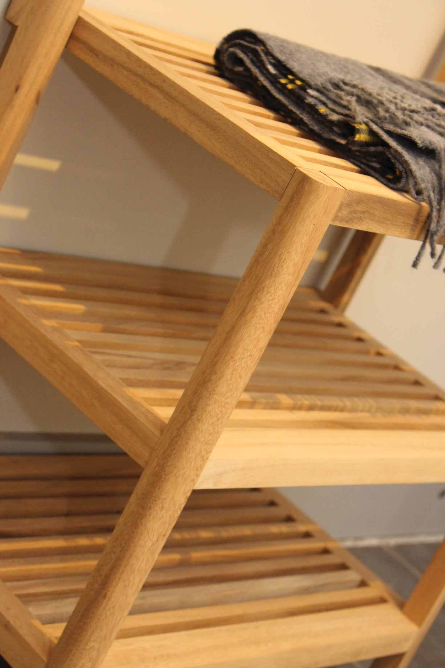 Hander Hall Stand