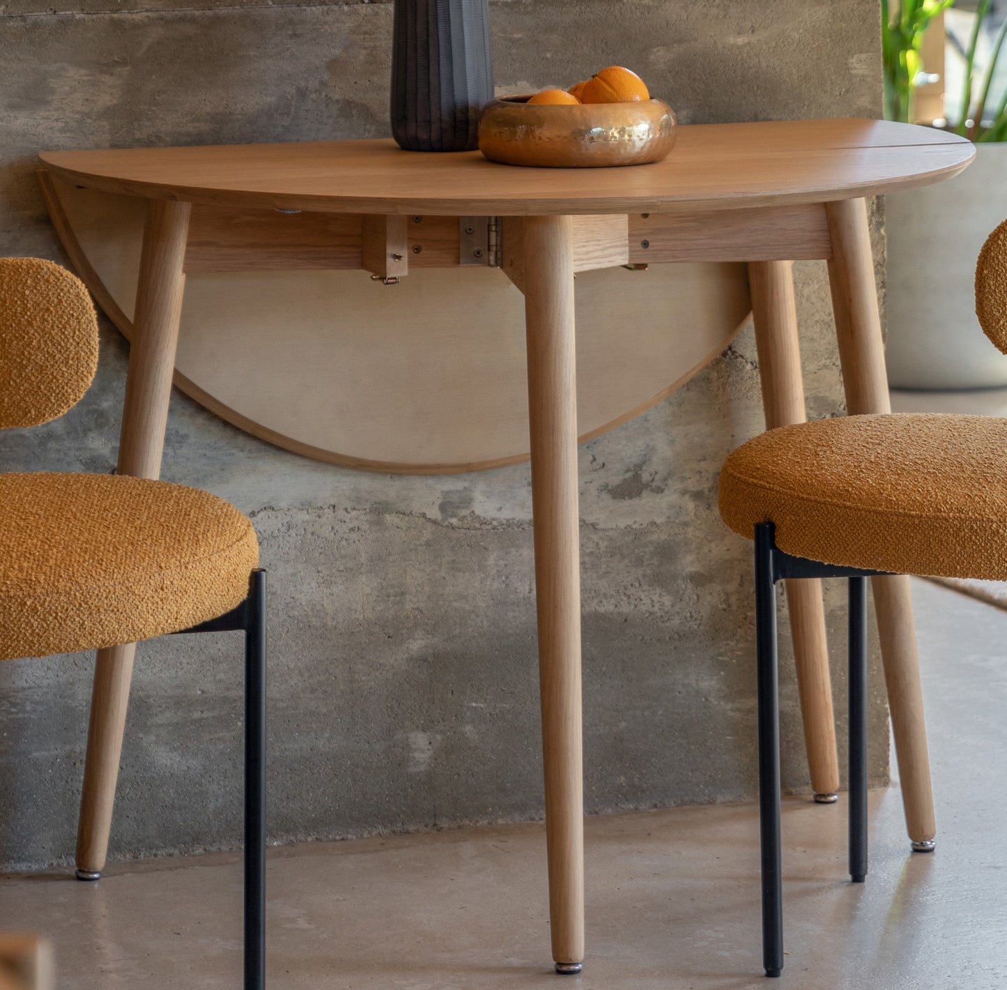 Hatta Drop-Leaf Round Dining Table