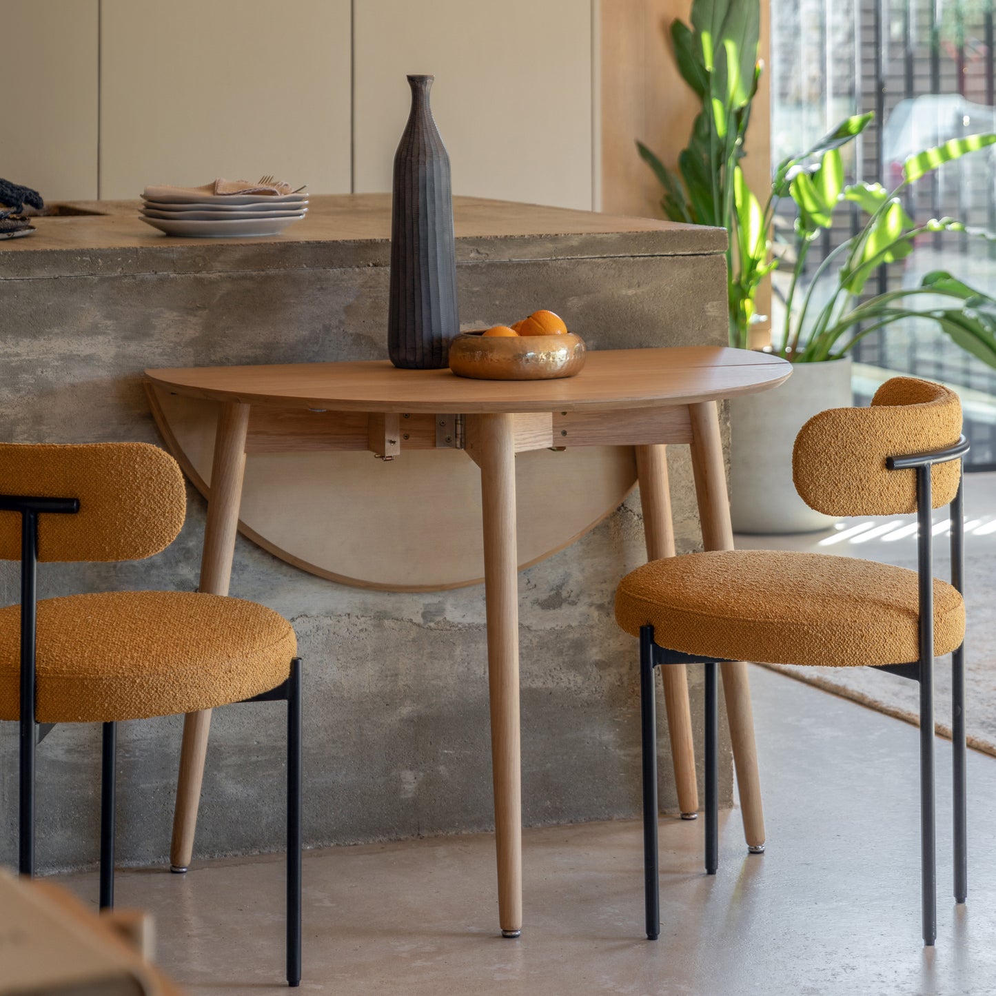 Hatta Drop-Leaf Round Dining Table