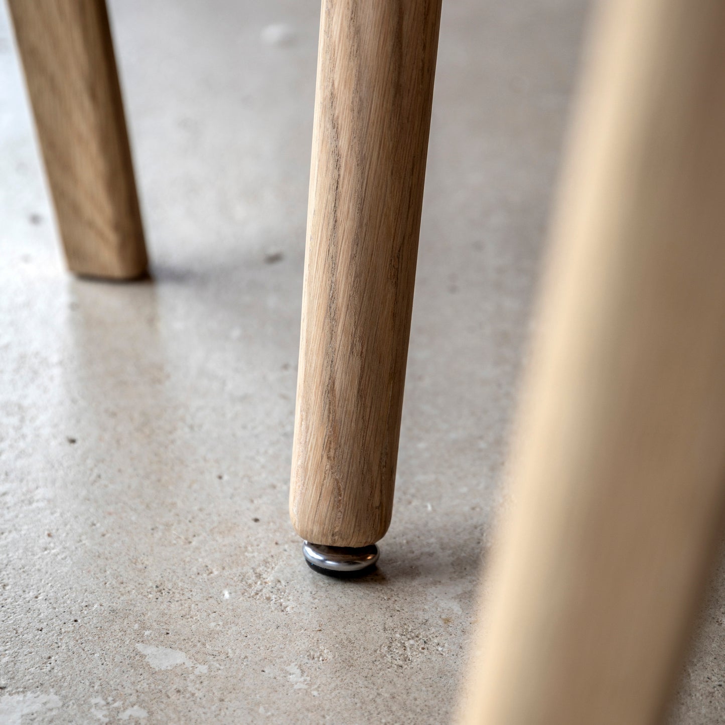 Hatta Round Dining Table