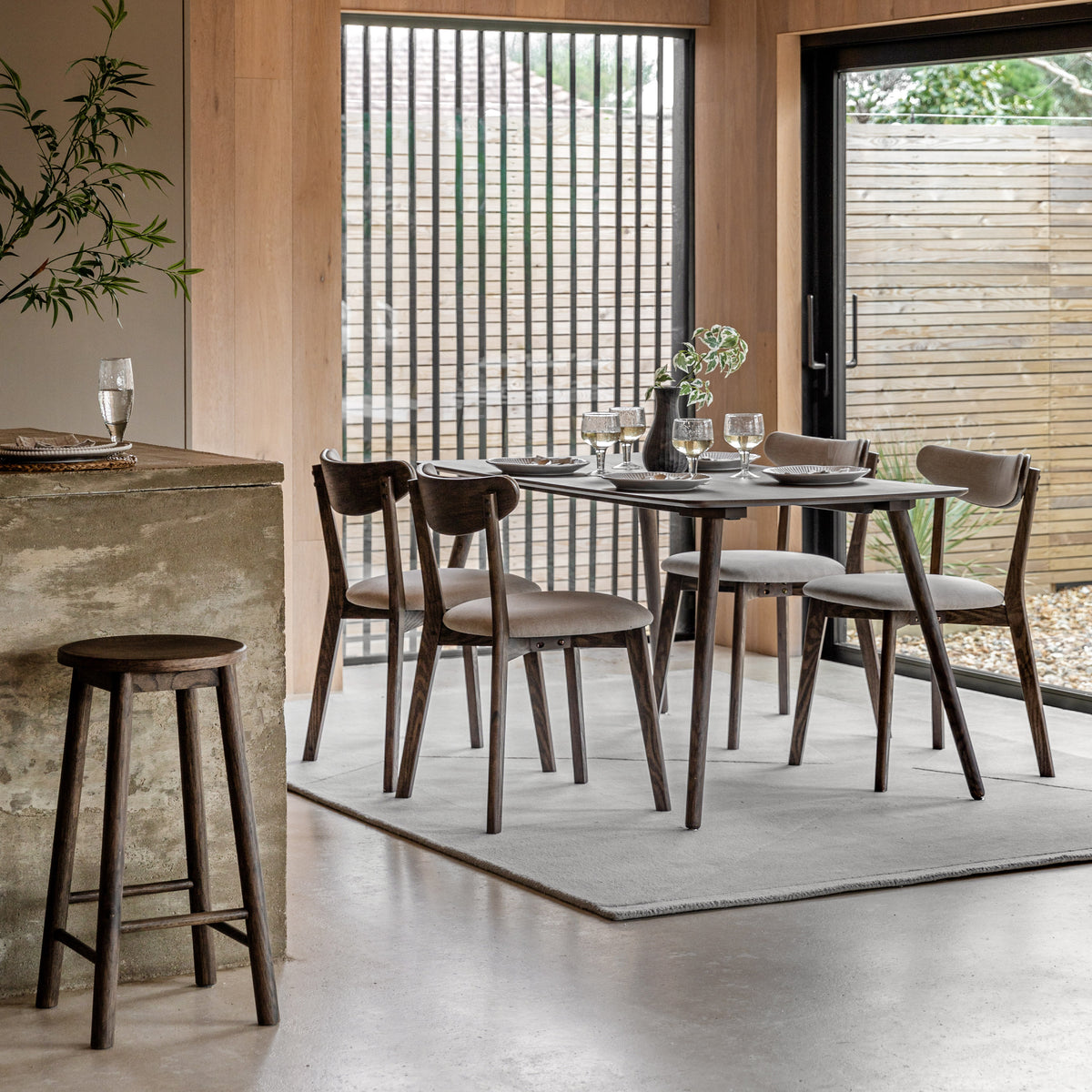 Hatta Rectangular Dining Table