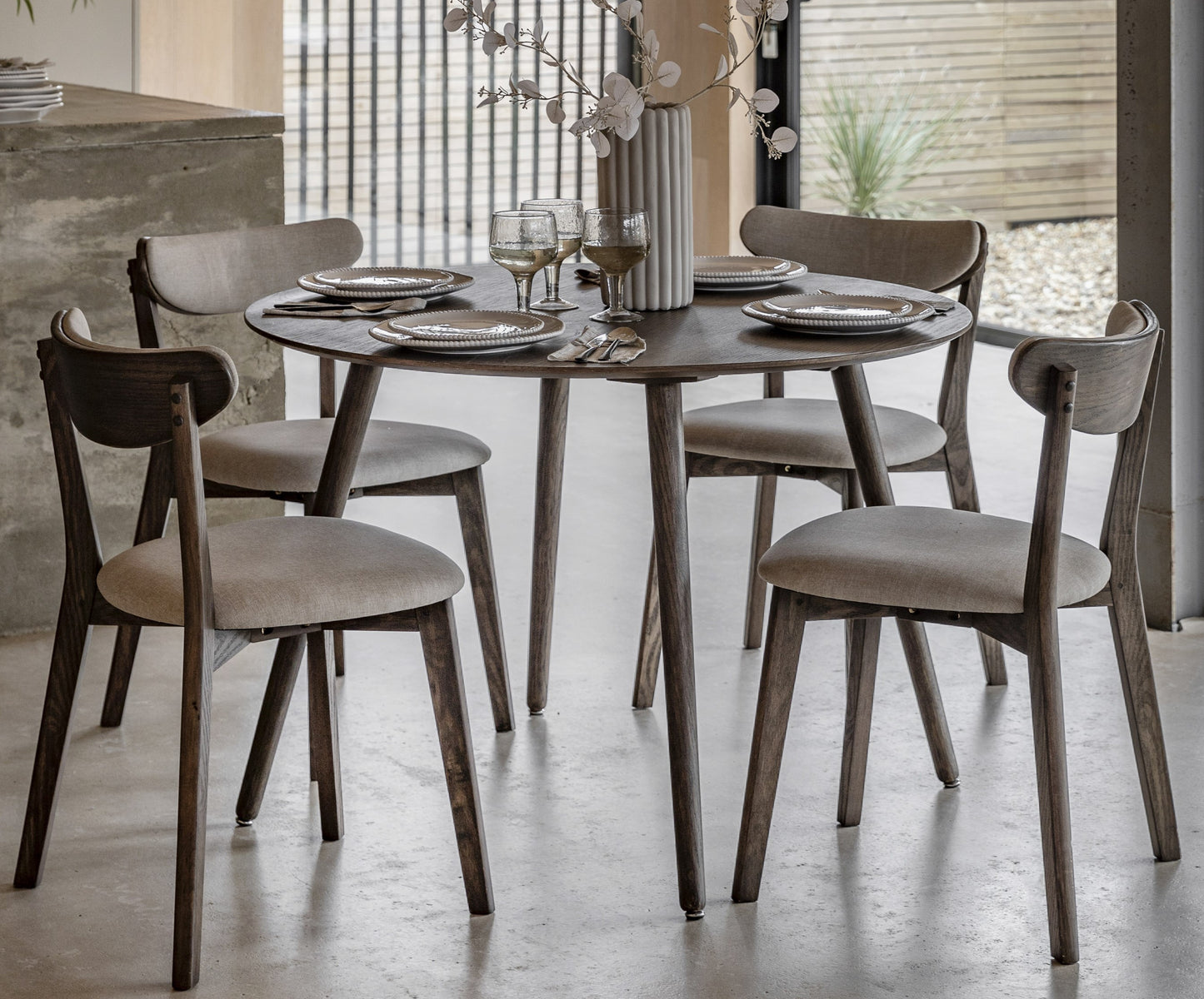 Hatta Round Dining Table