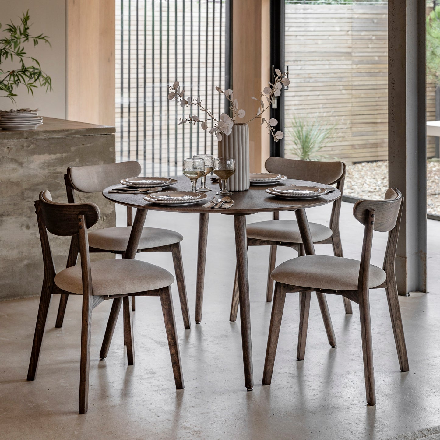 Hatta Round Dining Table