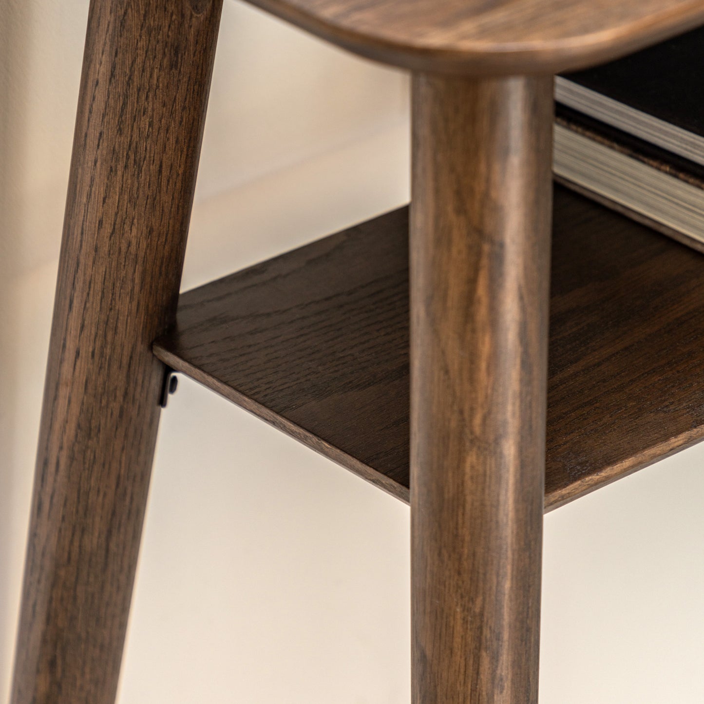 Hatta Console Table