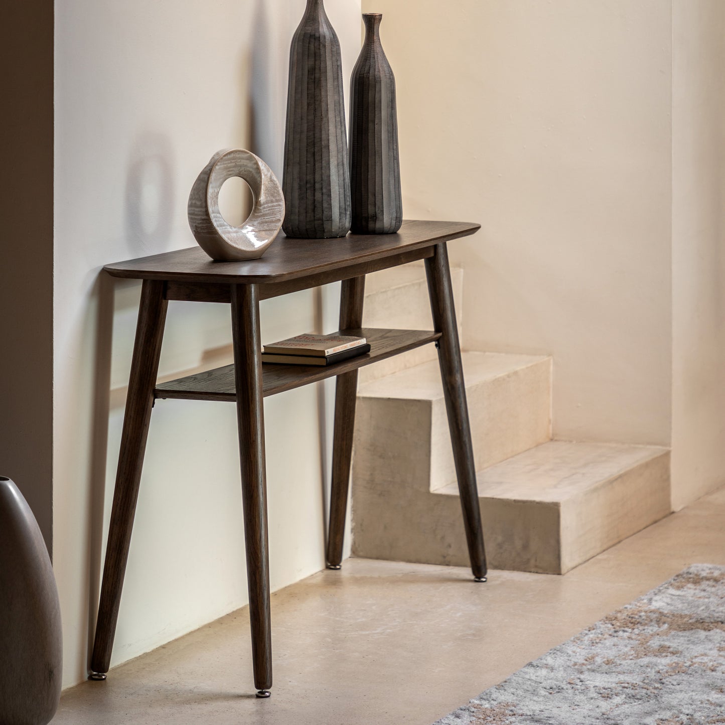 Hatta Console Table