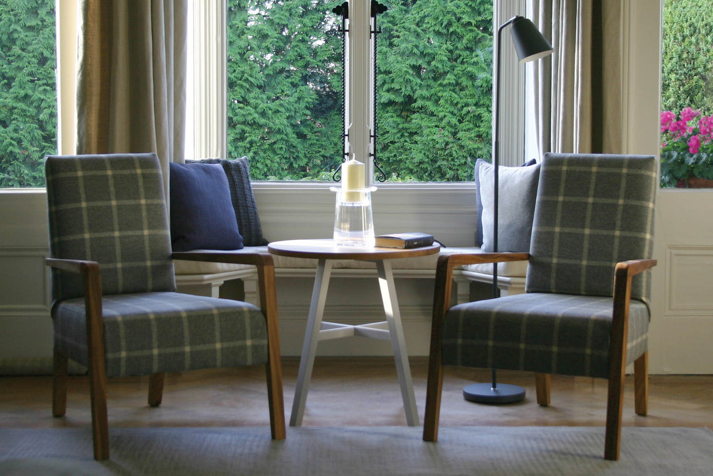 Hocks armchair - various colours