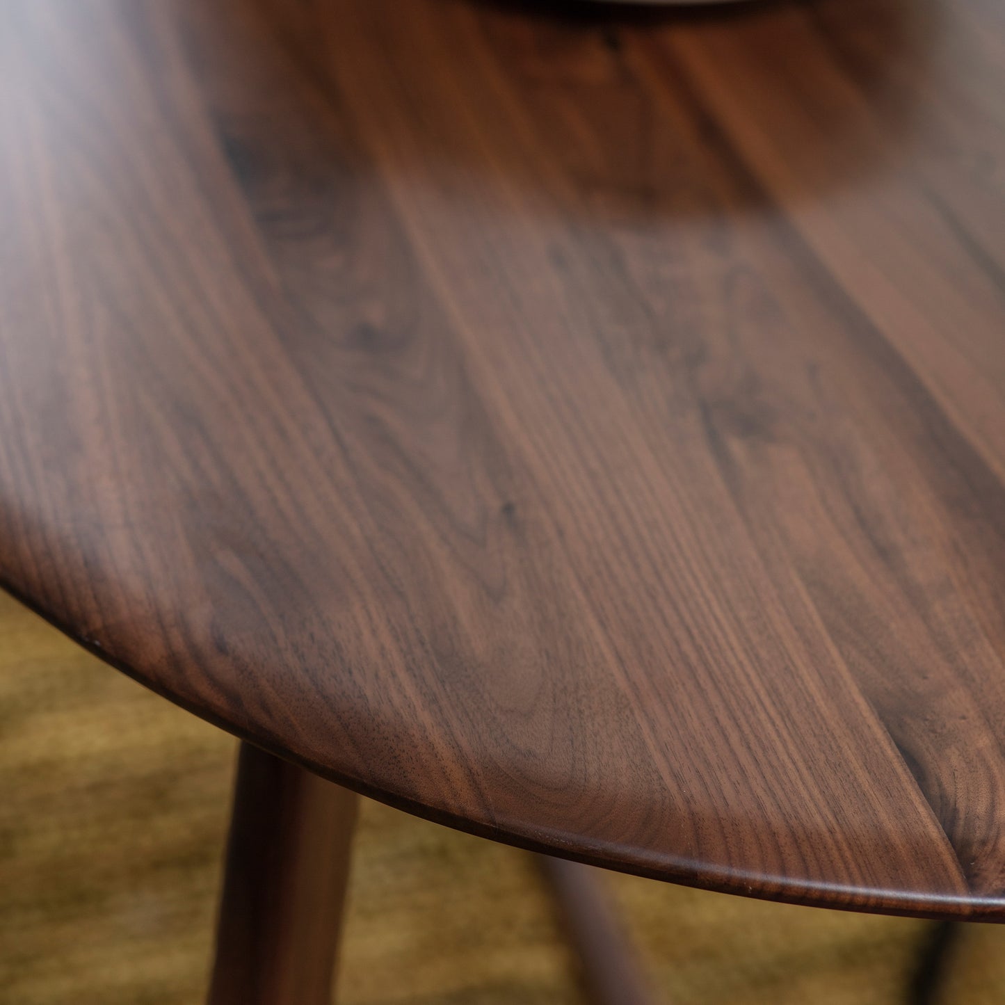 Midro Oval Dining Table