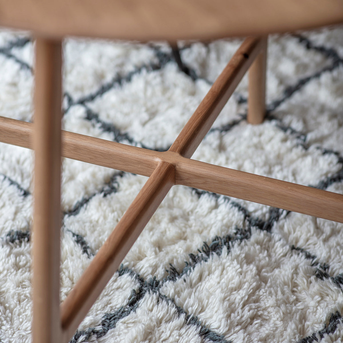 Midro Round Dining Table