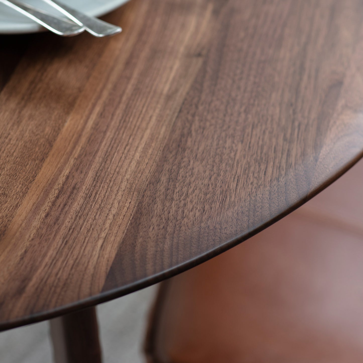 Midro Round Dining Table