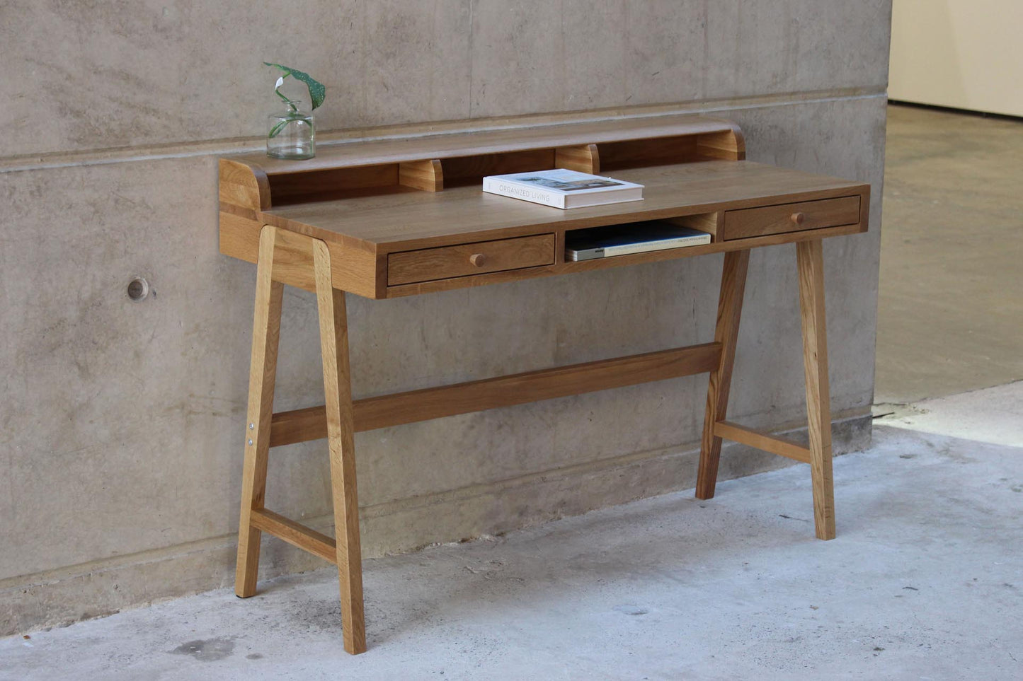 Pacan desk