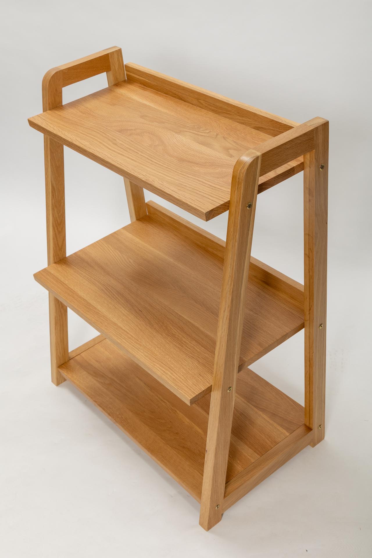 Traten Shelving
