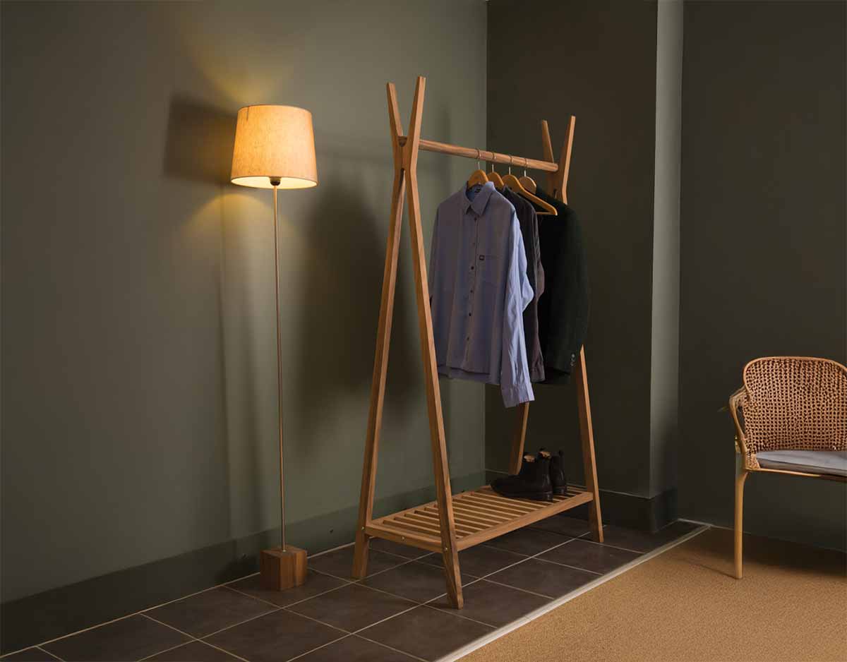 Traten Clothes Rail